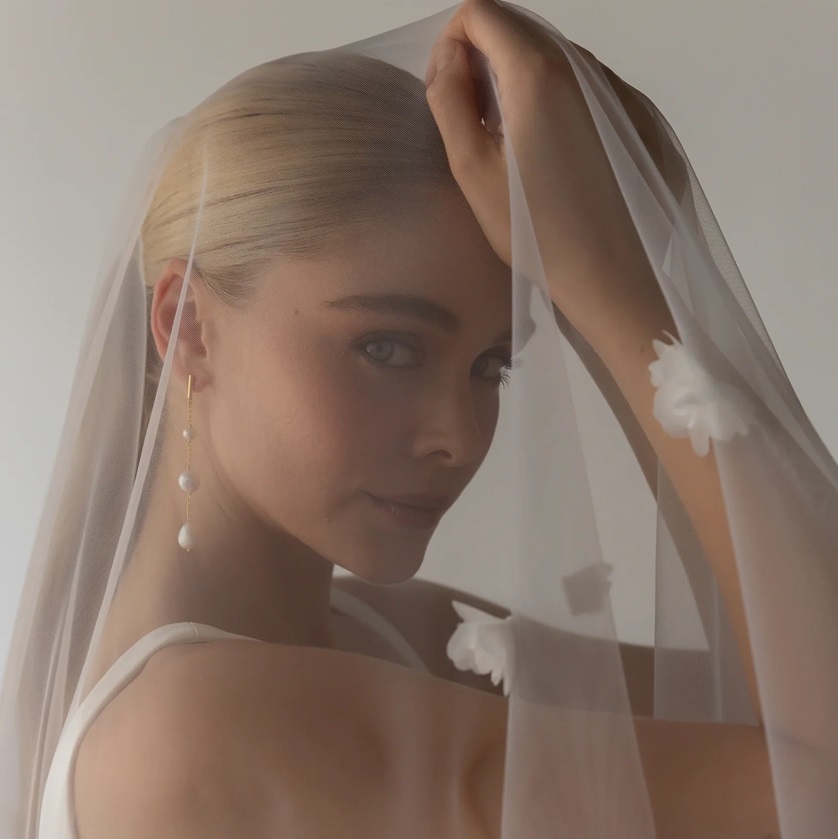 Lola Knight - Flora - Double Tier Flower Wedding Veil - Ivory